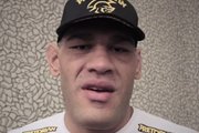 Vídeo com lances da luta Antônio Pezão e Soa Palelei no UFC 190