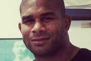 Alistair Overeem compara Junior Cigano a vilão de histórias em quadrinhos