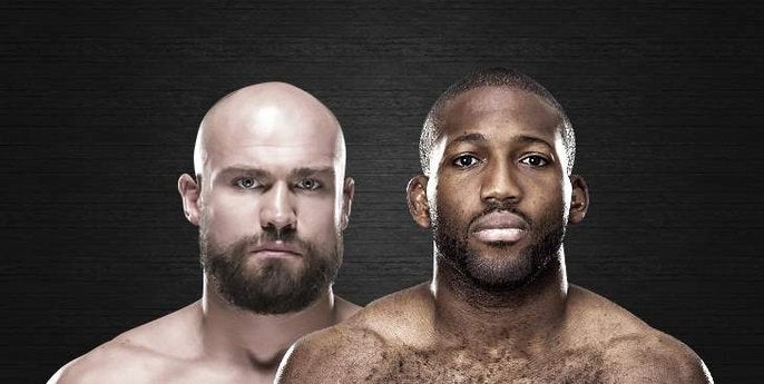 Cathal Pendred e John Howard