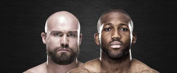 Cathal Pendred e John Howard