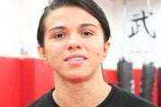 Claudia Gadelha diz que ainda não pensa no título do UFC