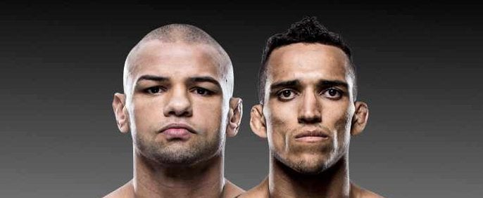 Thiago Alves e Charles Oliveira